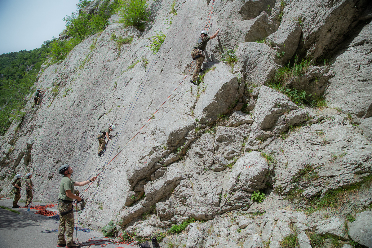 1-progressione su roccia in falesia